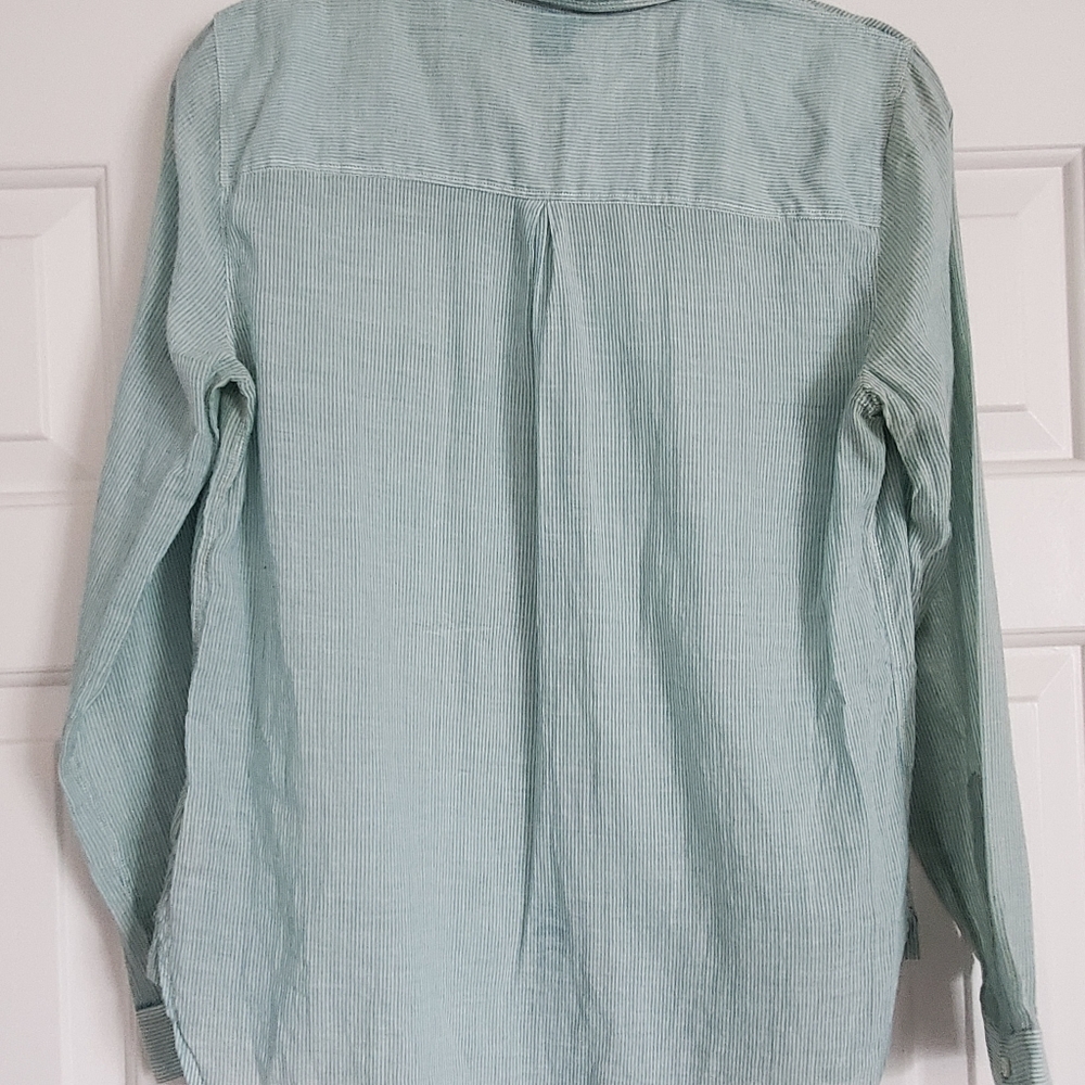Fossil light button down - Picture 2 of 3